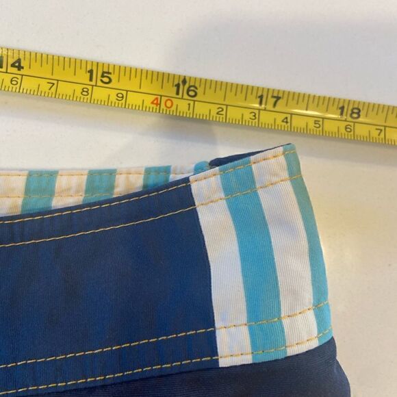 PATAGONIA Mens Wavefarer Size 34 Board Shorts 100% Nylon 11” Inseam Nautical - Picture 9 of 9